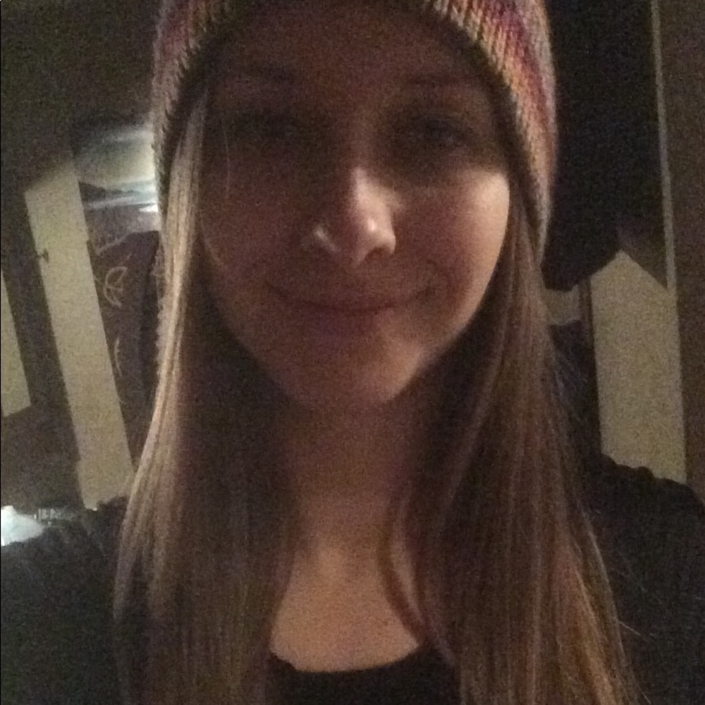 Meet your Posher, Stephanie